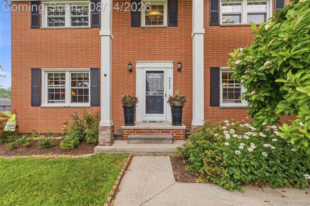 4925 S Huron River Drive Berlin Charter Township, MI 48134
