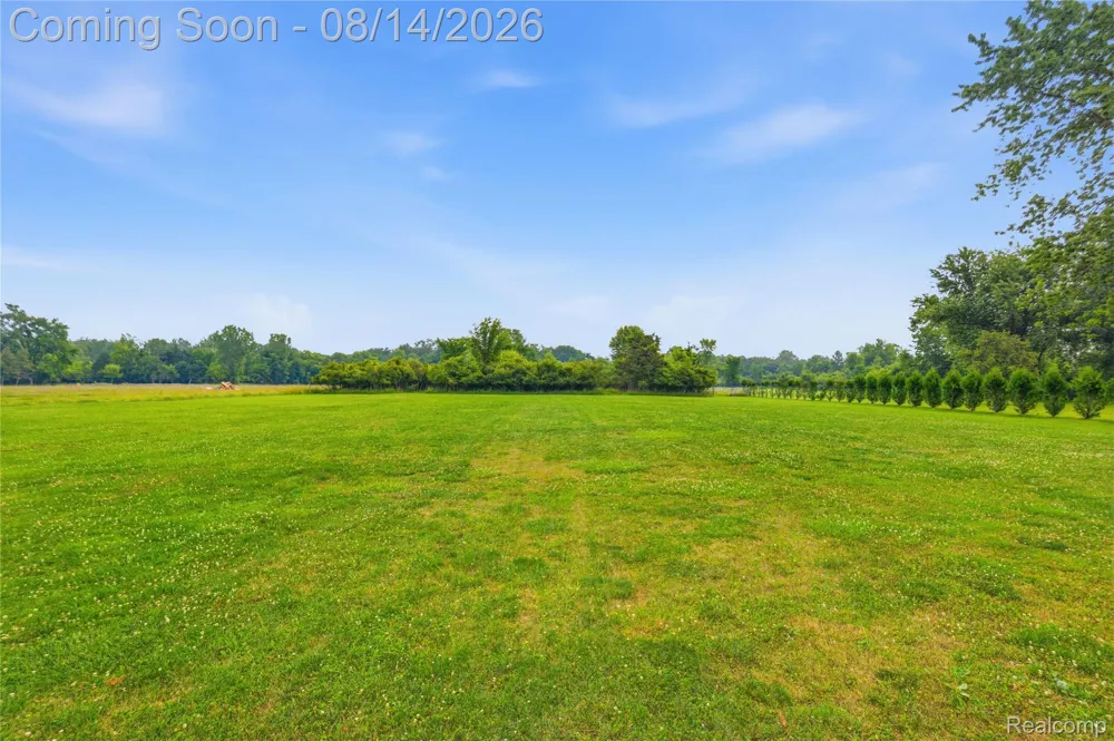 4925 S Huron River Drive Berlin Charter Township, MI 48134