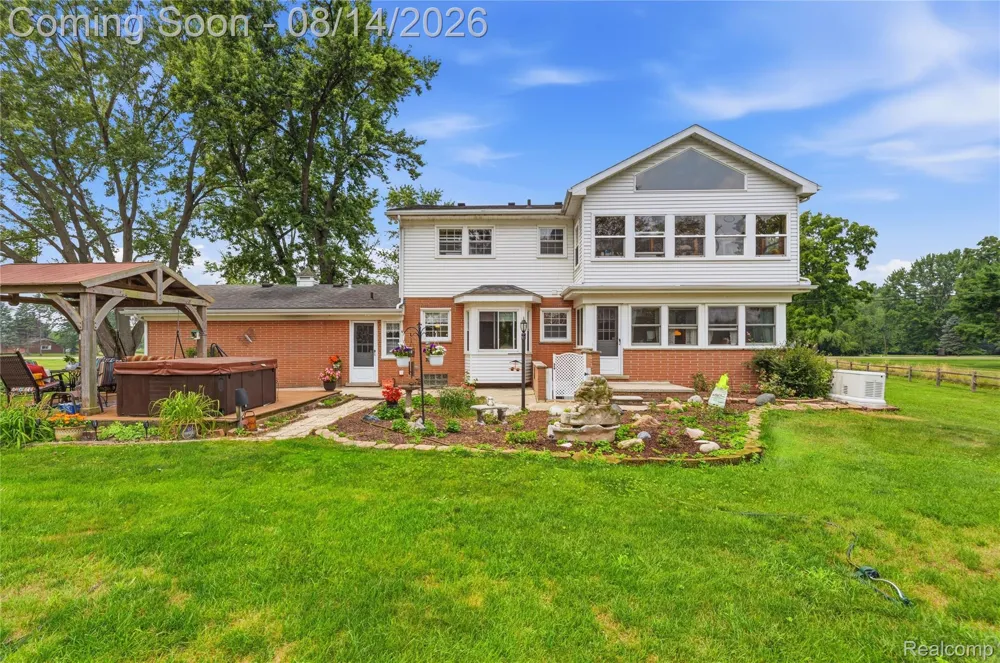 4925 S Huron River Drive Berlin Charter Township, MI 48134