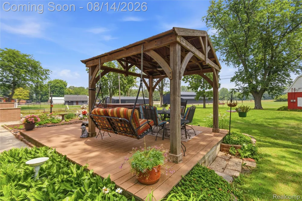 4925 S Huron River Drive Berlin Charter Township, MI 48134