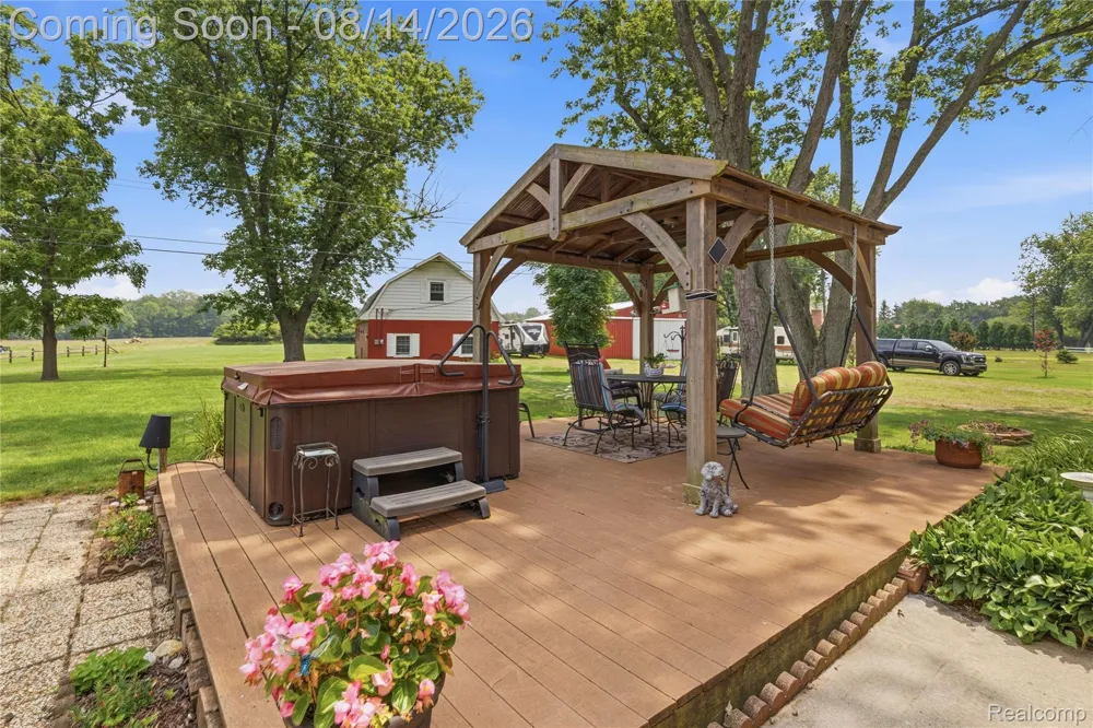 4925 S Huron River Drive Berlin Charter Township, MI 48134