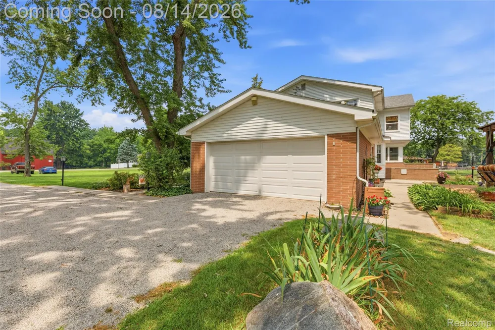 4925 S Huron River Drive Berlin Charter Township, MI 48134