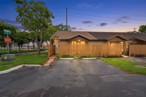 6760 NW 186th Ter