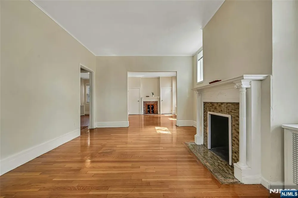200-202 Oak Street Weehawken, NJ 07086