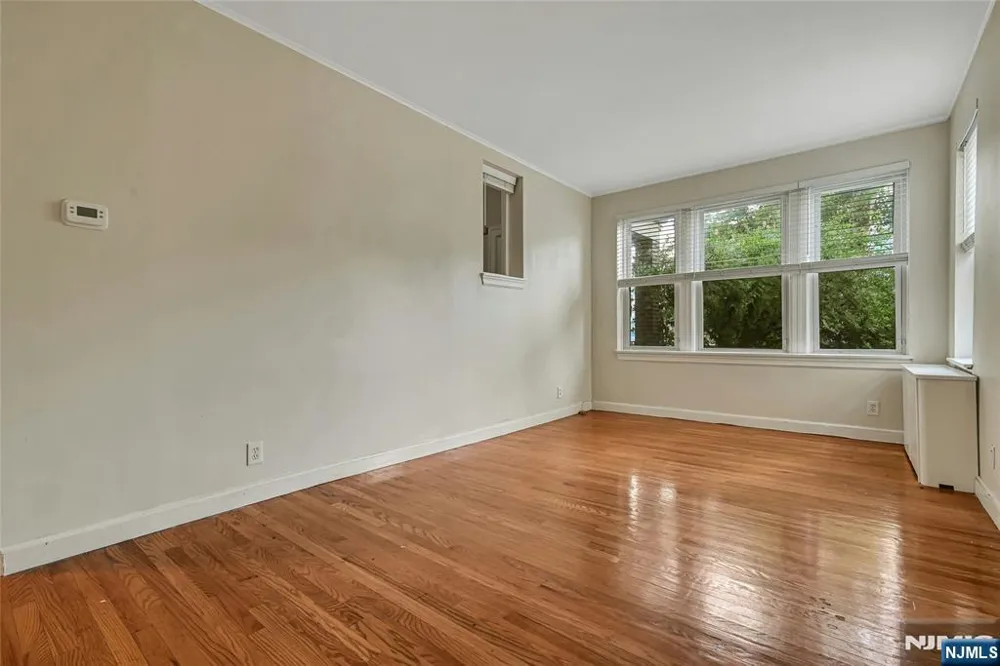 200-202 Oak Street Weehawken, NJ 07086