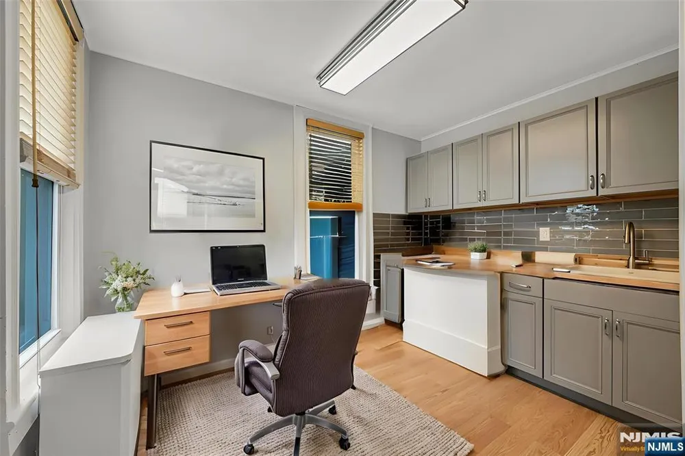 200-202 Oak Street Weehawken, NJ 07086