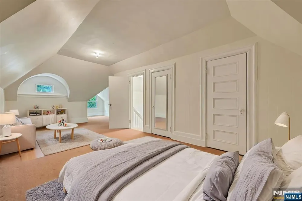 200-202 Oak Street Weehawken, NJ 07086