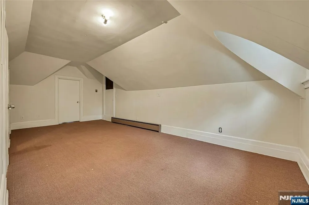 200-202 Oak Street Weehawken, NJ 07086
