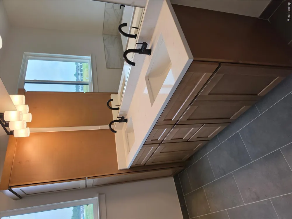 54921 Palomino Dr Shelby Charter Township, MI 48316