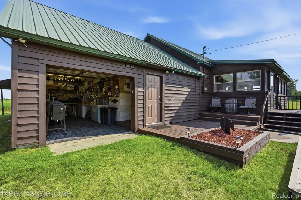2643 Gulliver Road Doyle Township, MI 49840