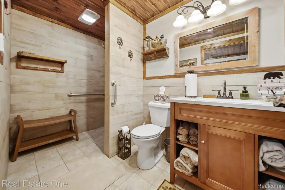 2643 Gulliver Road Doyle Township, MI 49840