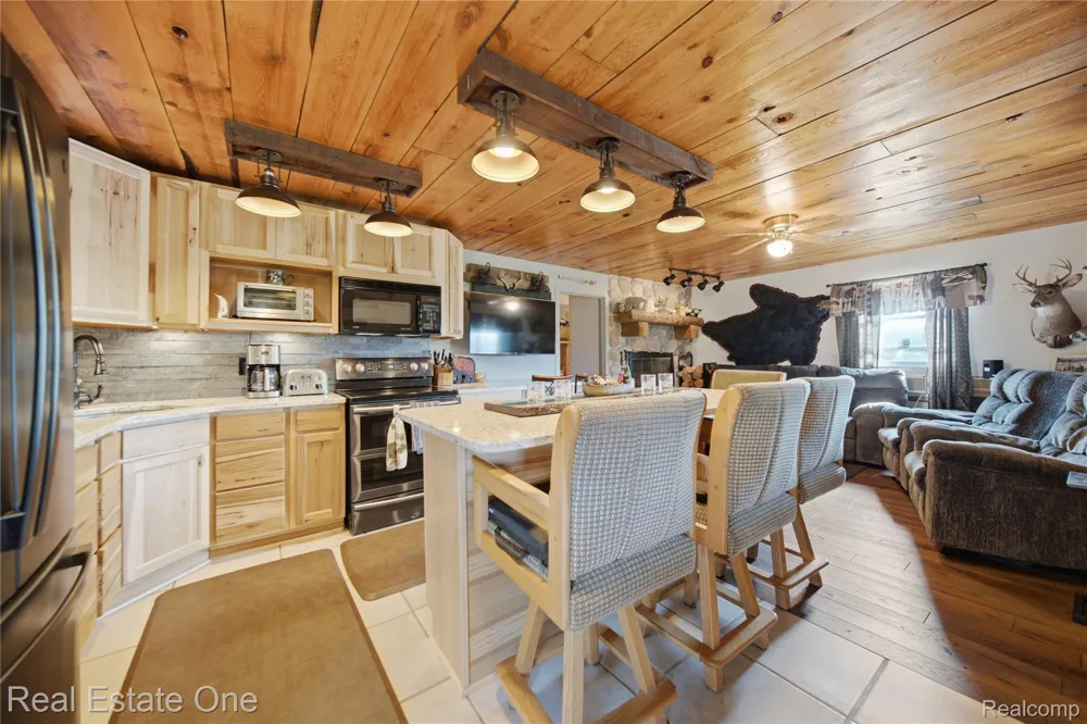 2643 Gulliver Road Doyle Township, MI 49840