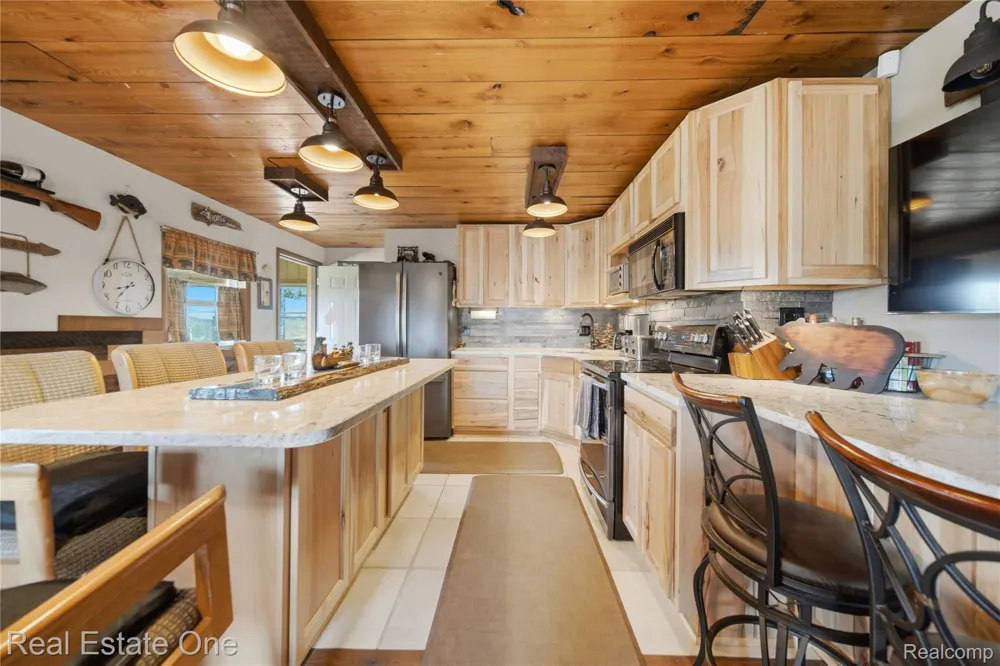 2643 Gulliver Road Doyle Township, MI 49840