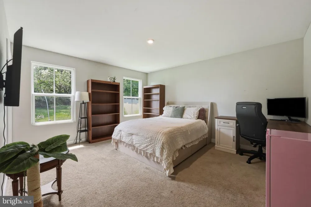 43 ELSTOW WAY Martinsburg, WV 25405