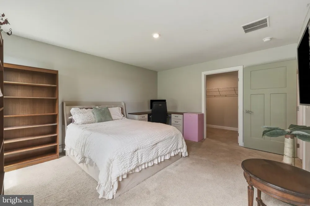 43 ELSTOW WAY Martinsburg, WV 25405