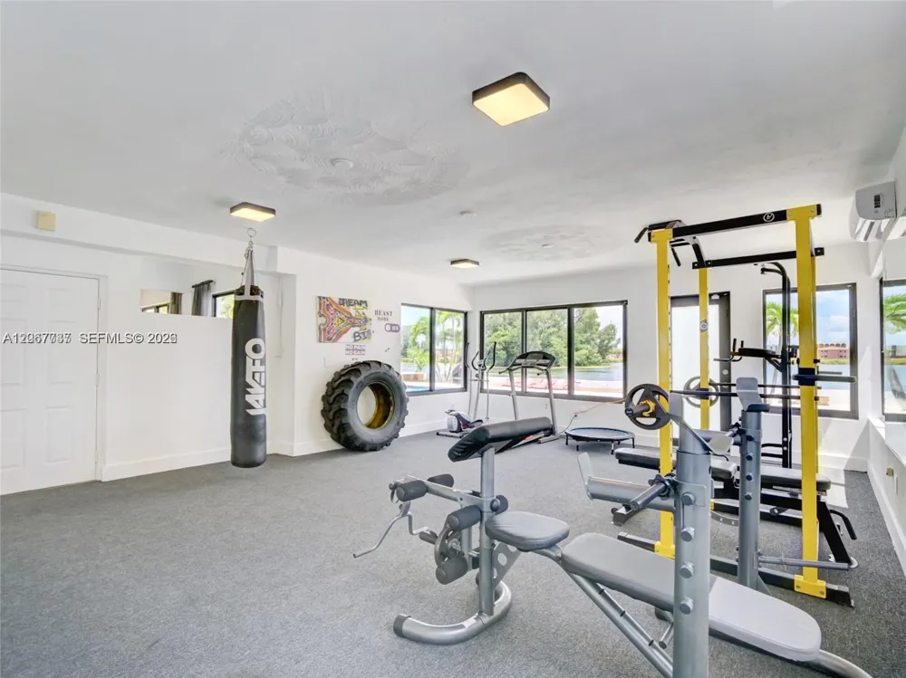 1861 NW 115th St Miami, FL 33167