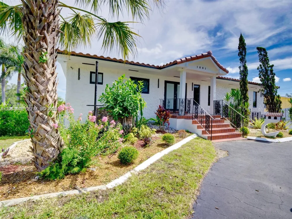 1861 NW 115th St Miami, FL 33167
