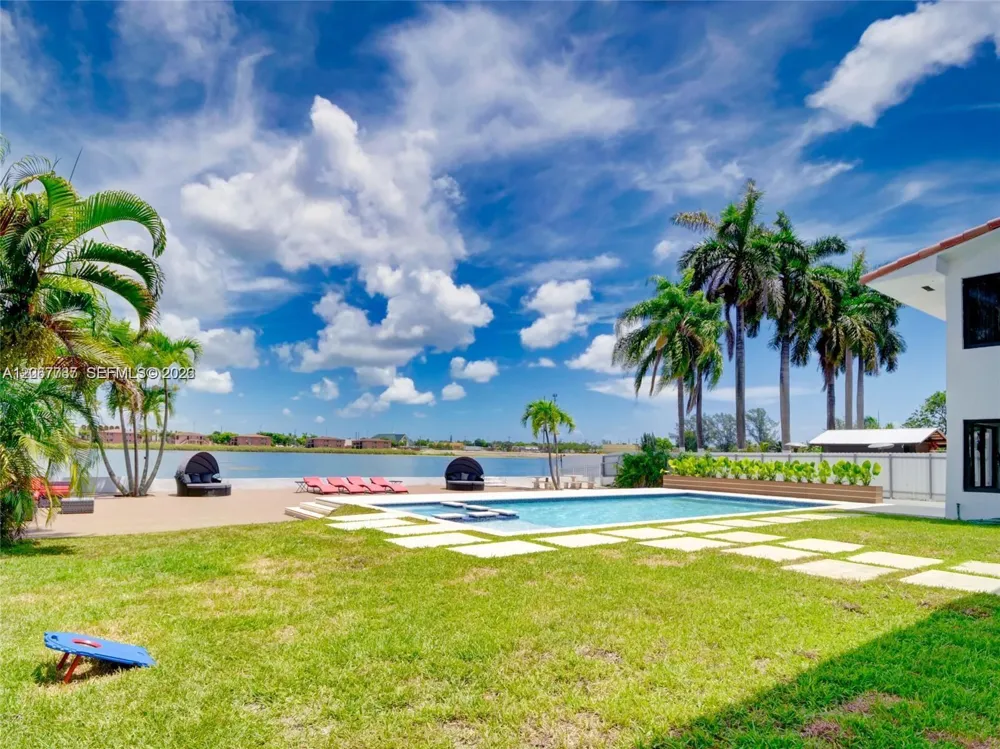 1861 NW 115th St Miami, FL 33167