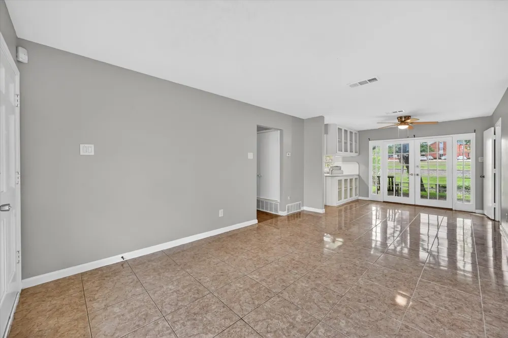 263 Merribrook Trail Duncanville, TX 75116