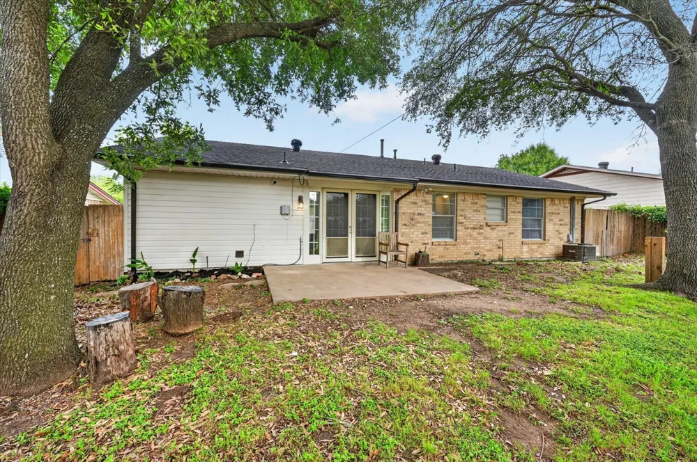 263 Merribrook Trail Duncanville, TX 75116