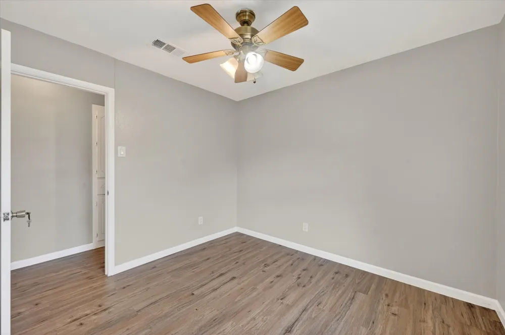 263 Merribrook Trail Duncanville, TX 75116