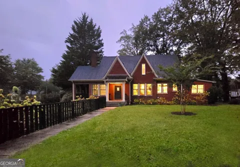 33 Maple ST