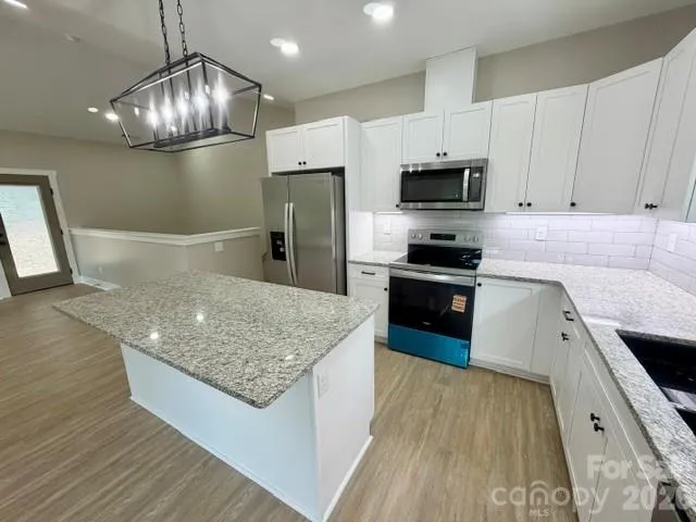 1135 Pinebrook Avenue SE Valdese, NC 28690