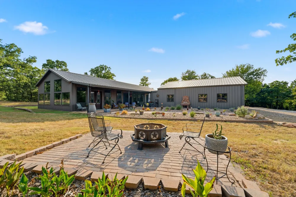 1226 County Road 1990 Chico, TX 76431