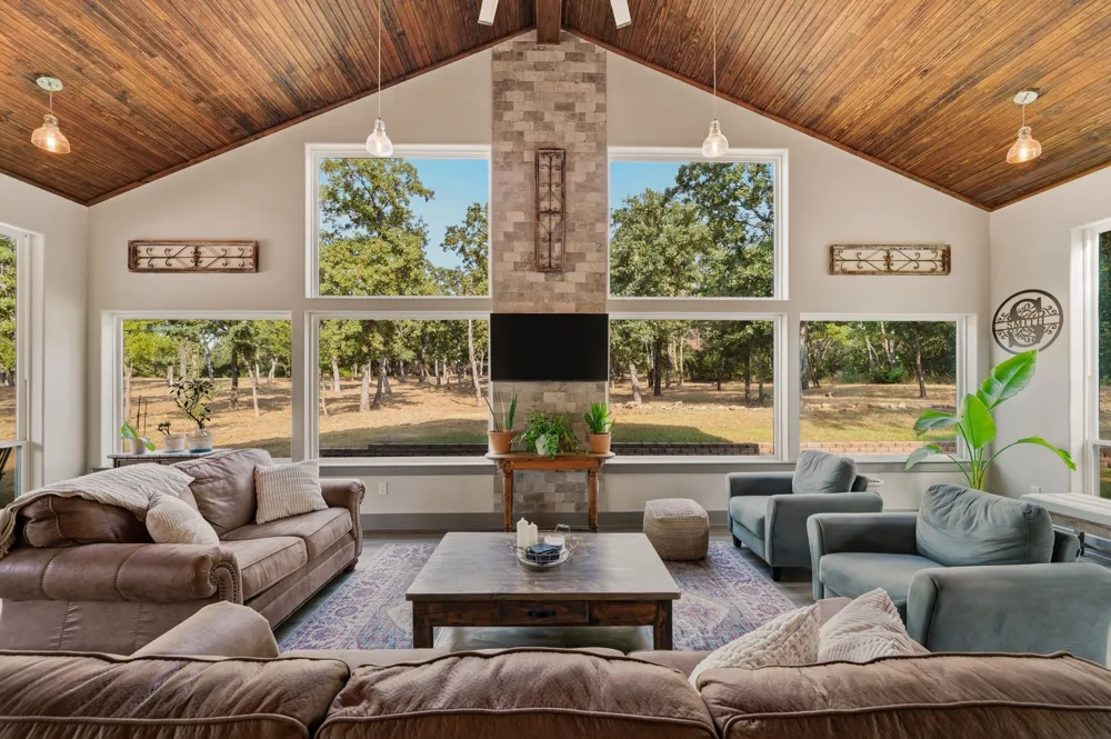 1226 County Road 1990 Chico, TX 76431