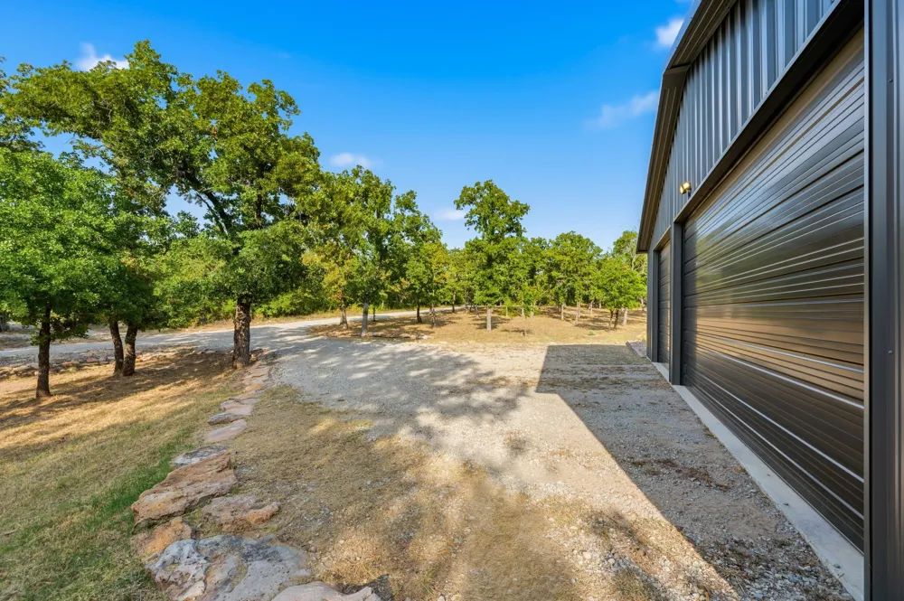 1226 County Road 1990 Chico, TX 76431