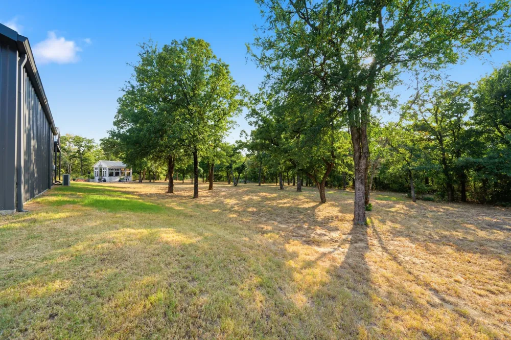 1226 County Road 1990 Chico, TX 76431