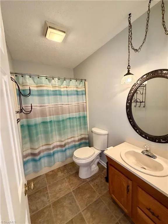 1540 Ivy Trace Wilkesboro, NC 28697