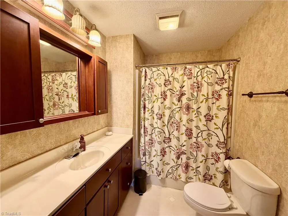 1540 Ivy Trace Wilkesboro, NC 28697