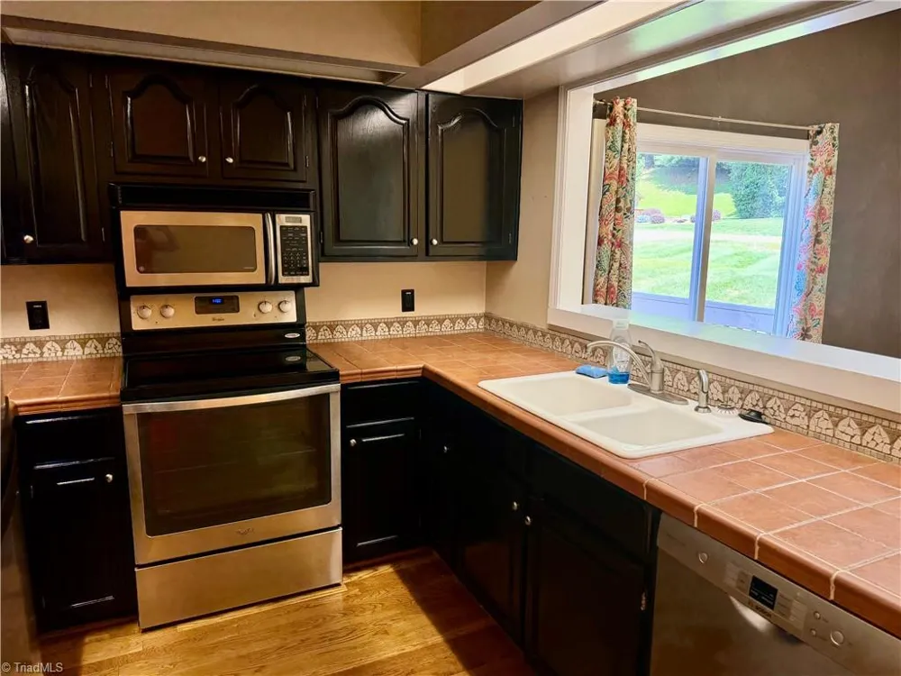 1540 Ivy Trace Wilkesboro, NC 28697