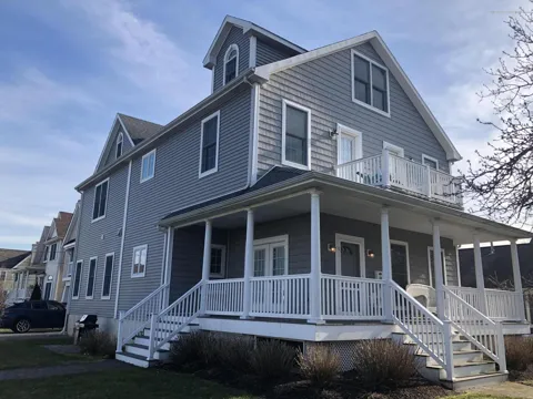 32 Potter Avenue