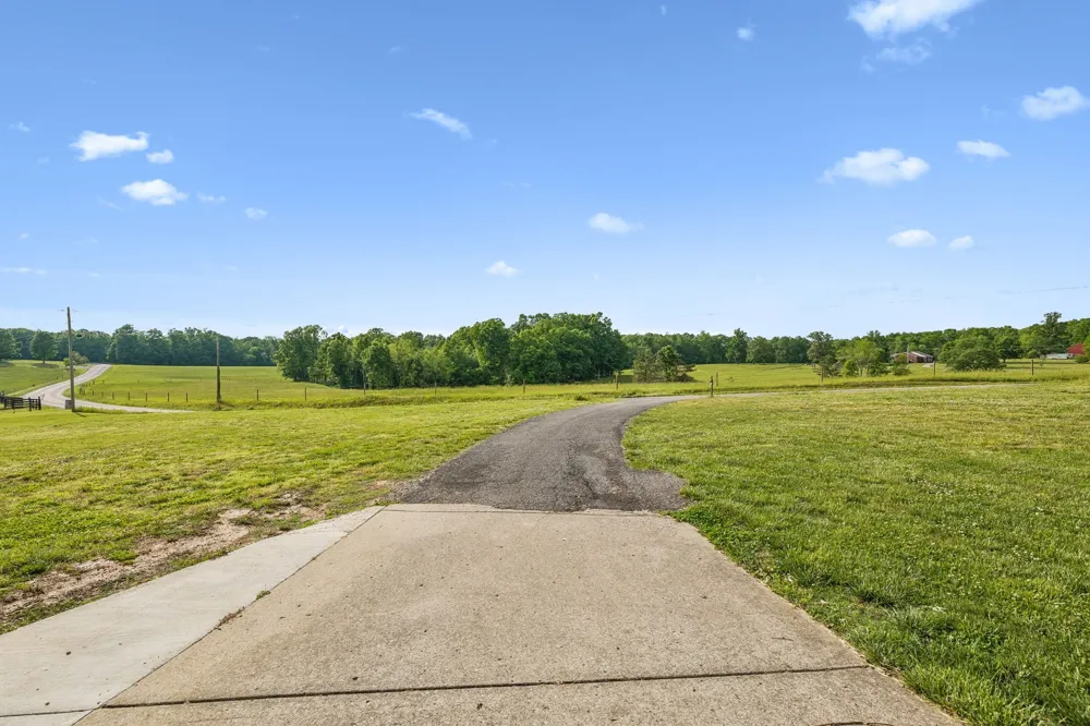 7899 W Lick Creek Rd Primm Springs, TN 38476