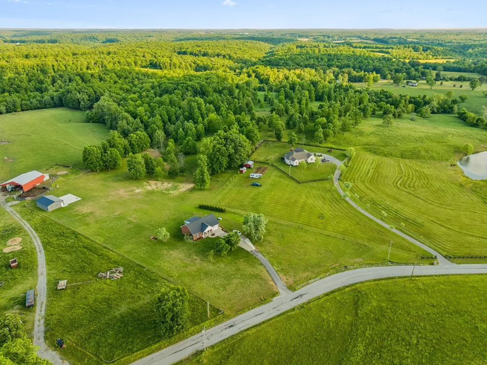 7899 W Lick Creek Rd Primm Springs, TN 38476