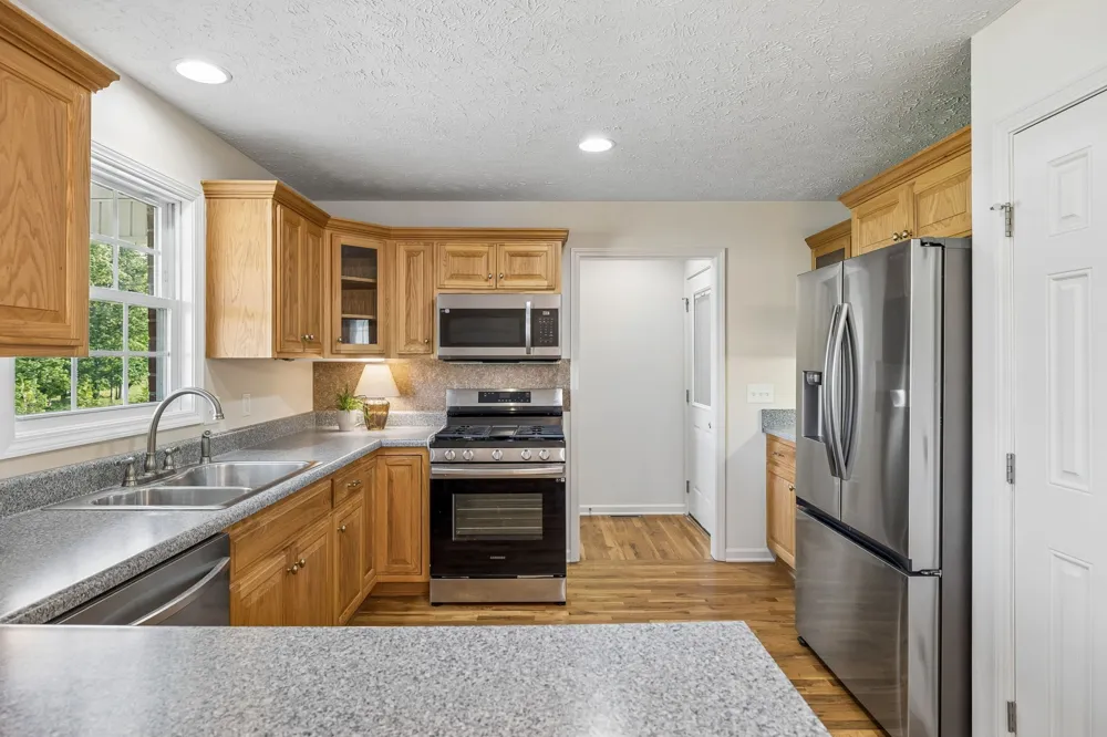 7899 W Lick Creek Rd Primm Springs, TN 38476
