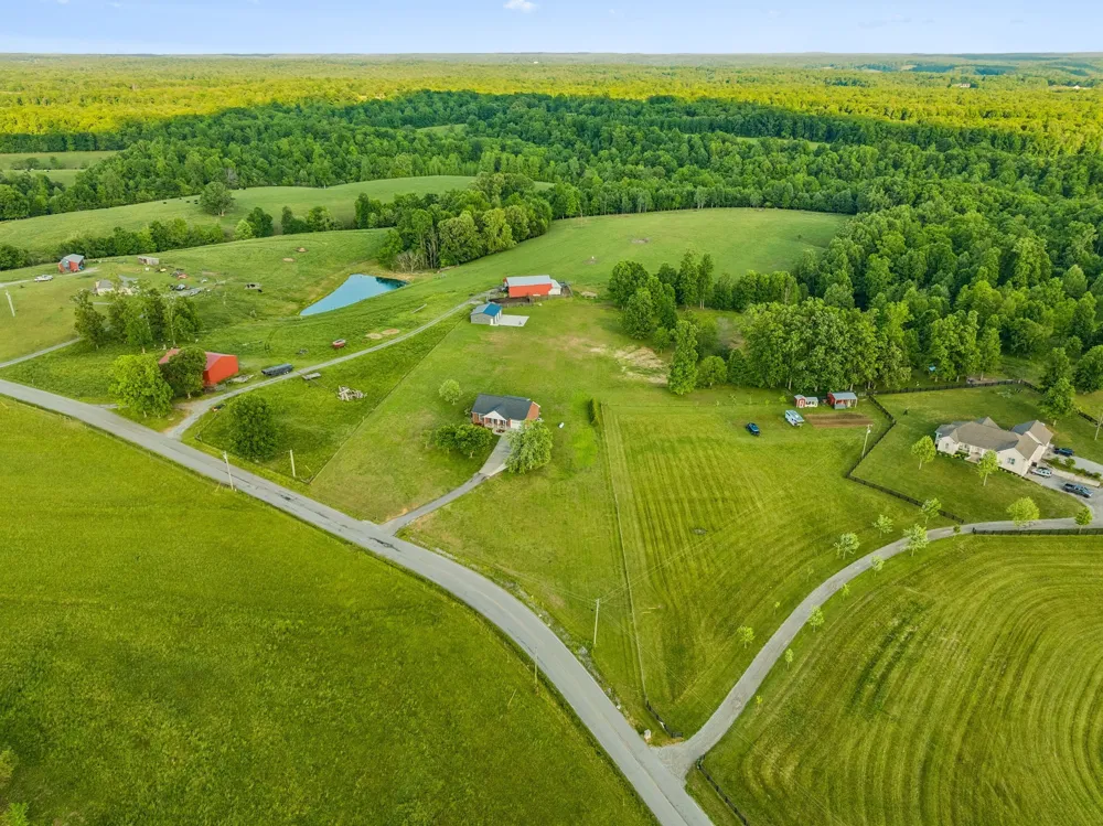 7899 W Lick Creek Rd Primm Springs, TN 38476