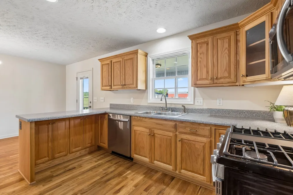 7899 W Lick Creek Rd Primm Springs, TN 38476