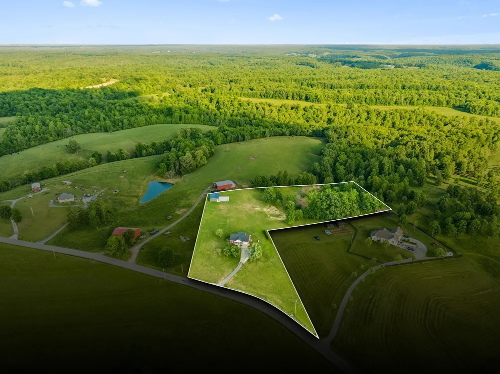 7899 W Lick Creek Rd Primm Springs, TN 38476