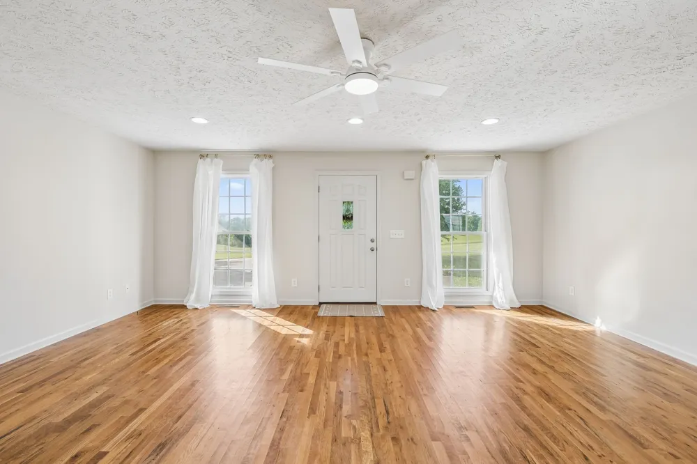 7899 W Lick Creek Rd Primm Springs, TN 38476