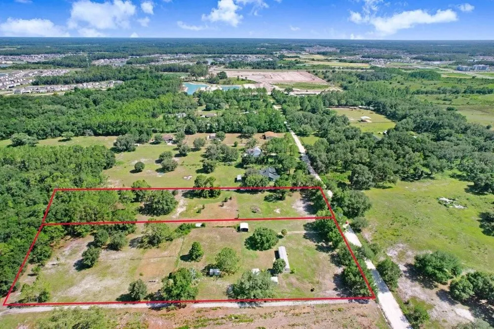 3320 TINA MARIE DRIVE Wesley Chapel, FL 33543