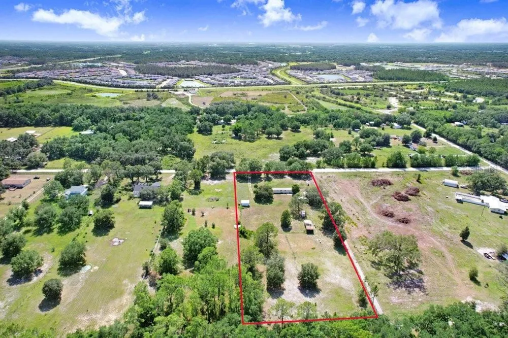 3320 TINA MARIE DRIVE Wesley Chapel, FL 33543