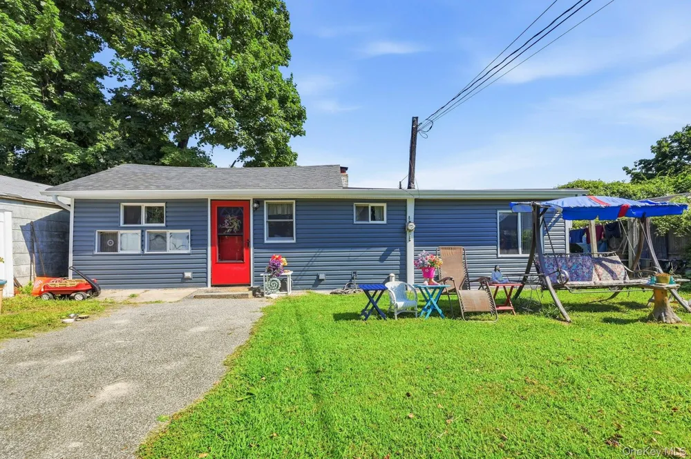 57 Sutton Court West Islip, NY 11795
