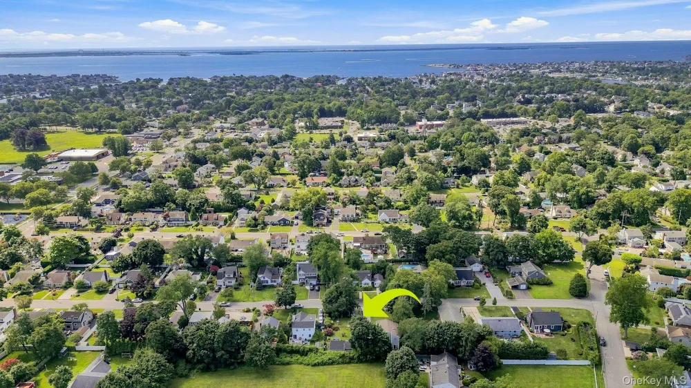 57 Sutton Court West Islip, NY 11795