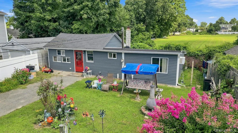 57 Sutton Court West Islip, NY 11795