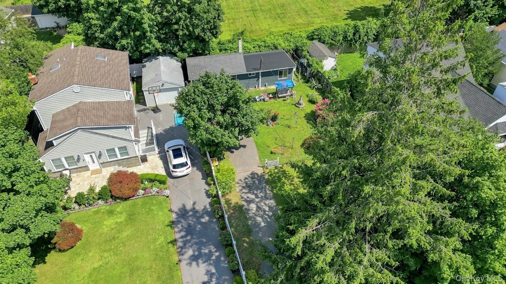 57 Sutton Court West Islip, NY 11795