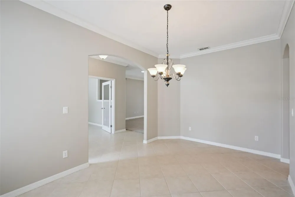 1853 ELFY CT Apopka, FL 32712