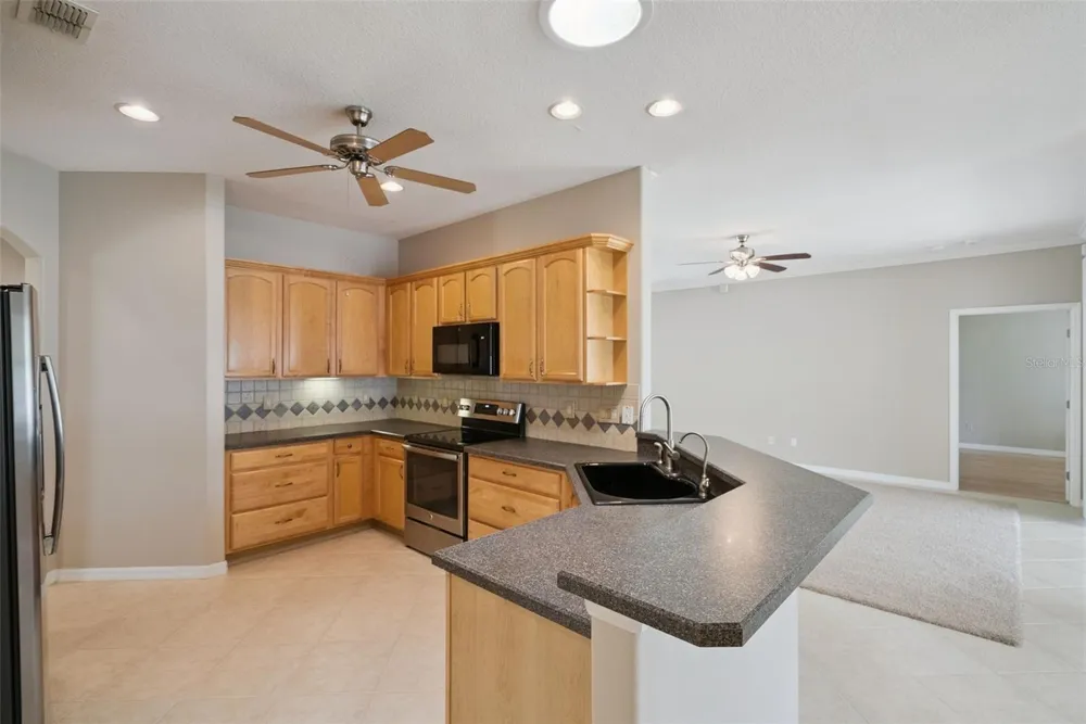 1853 ELFY CT Apopka, FL 32712